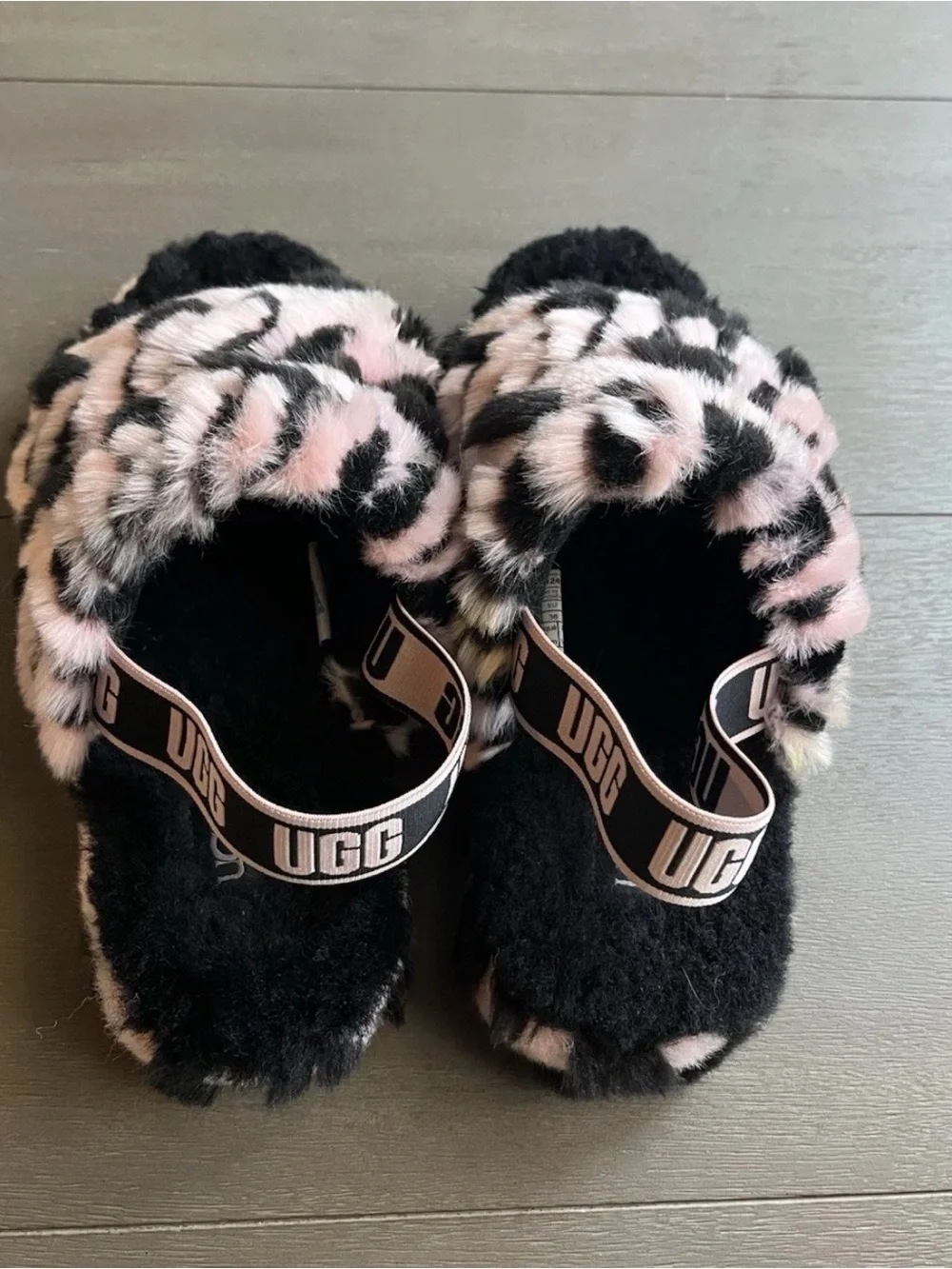 UGG FLUFF YEAH Pink/ Black SLIDE SLIPPERS Girls SIZE 4